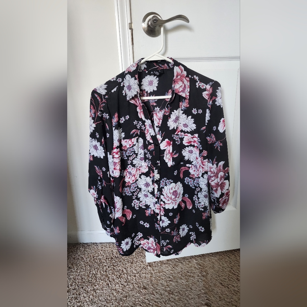 A. BYER Floral Long Sleeves Dress Blouse Black  Size L